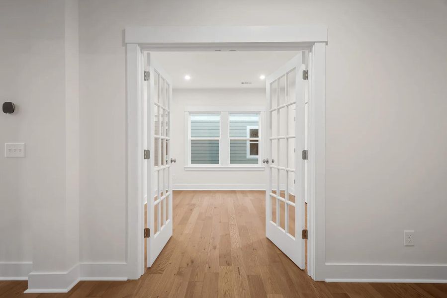 The Roseland II D Home Office The Roseland II D Home Office