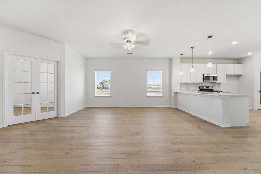 Spacious, unfurnished interior of a new home in Pebblebrook, Sherman (Image 20).