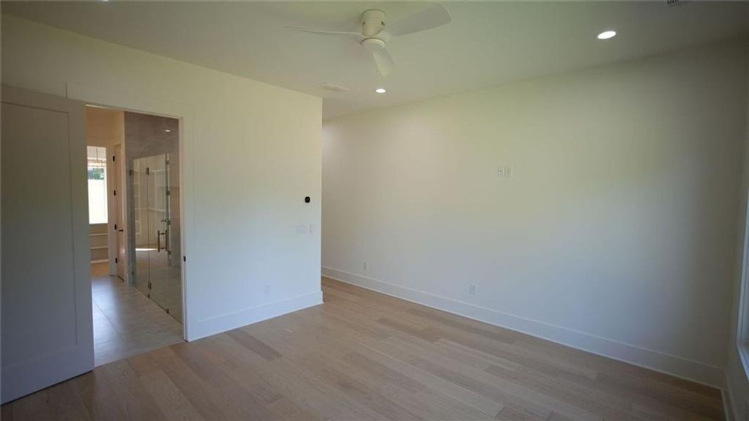 Spacious, unfurnished interior of a new home in , Flowery Branch (Image 43).