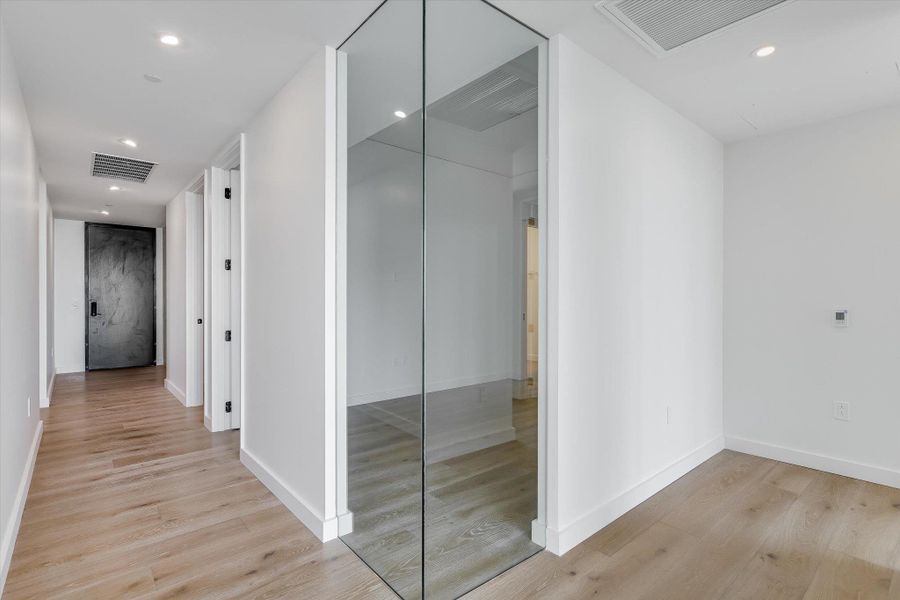 Spacious, unfurnished interior of a new home in The Modern Austin Residences, Austin (Image 19).