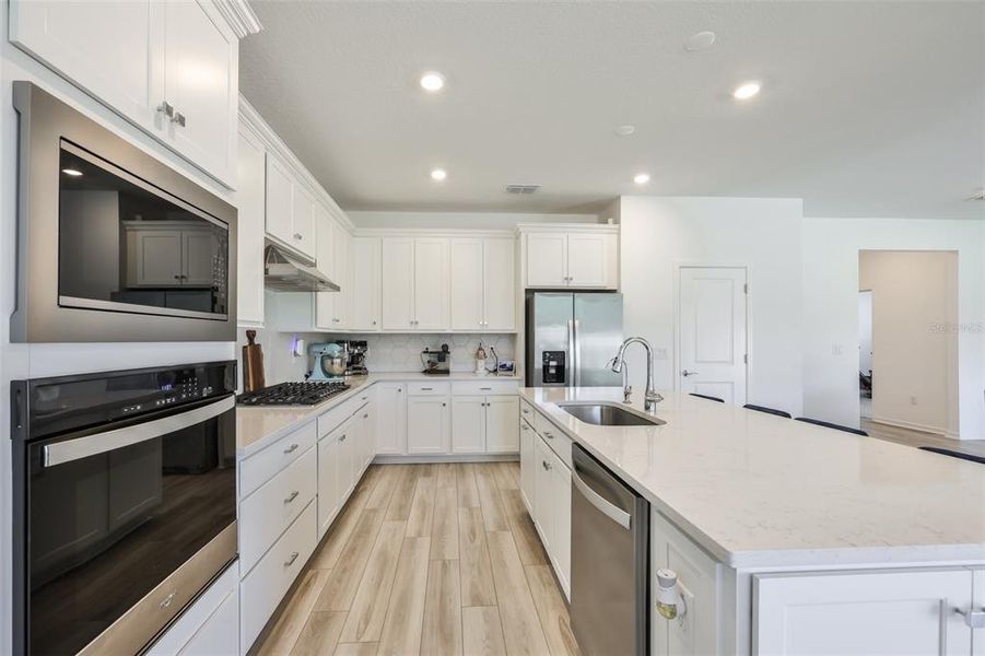 Furnished interior view inside a new home in , Valrico (Image 14).