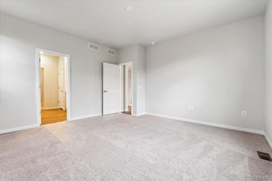 Spacious, unfurnished interior of a new home in Spring Valley Ranch, Elizabeth (Image 19).