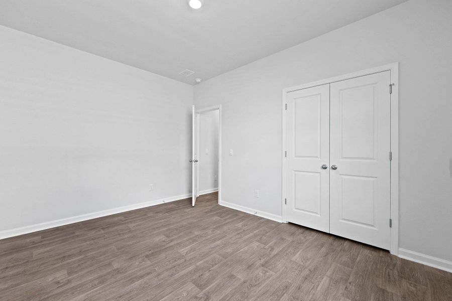 Spacious, unfurnished interior of a new home in Pine Hills at Cane Bay, Summerville (Image 13).