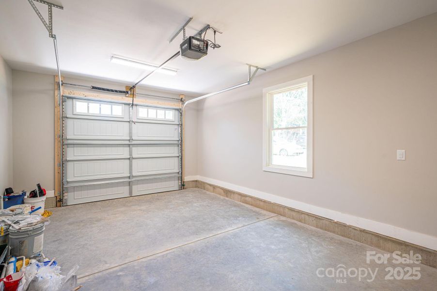 Spacious, unfurnished interior of a new home in , Cherryville (Image 20).