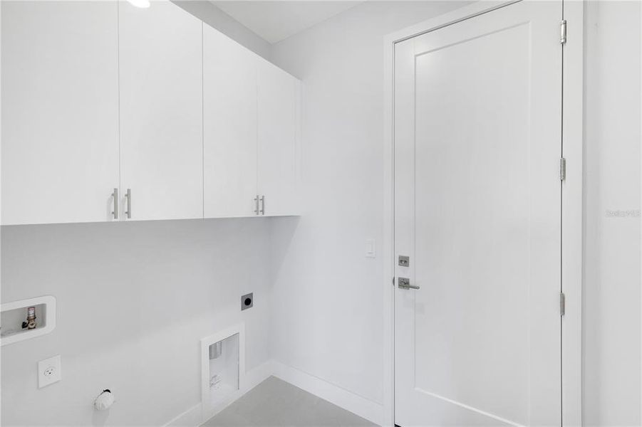 Spacious, unfurnished interior of a new home in , Port Charlotte (Image 14). Spacious, unfurnished interior of a new home in , Port Charlotte (Image 14).