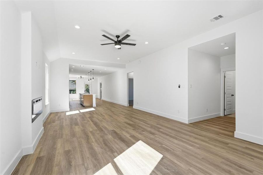 Spacious, unfurnished interior of a new home in , Dallas (Image 21).