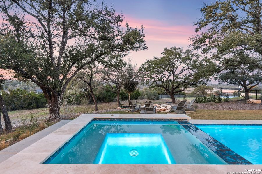 Community amenities in , Boerne (Image 43).