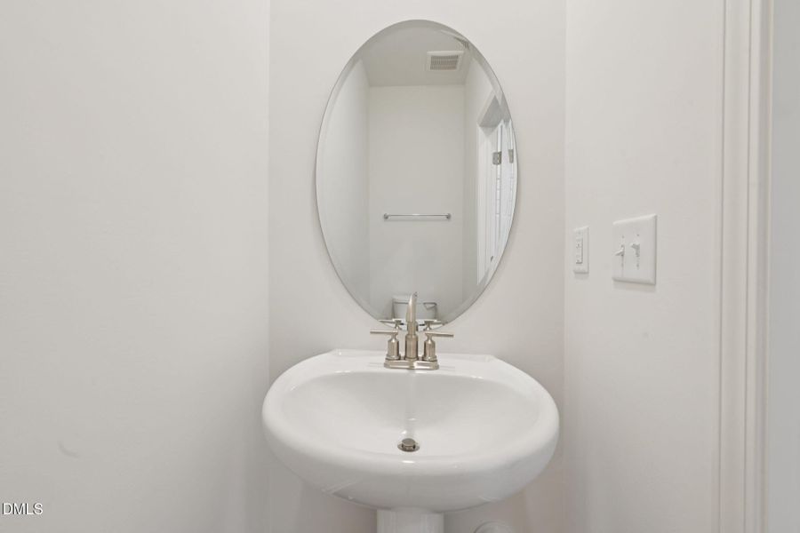 13-web-or-mls-2027 Oakdale Dr-S3103-013