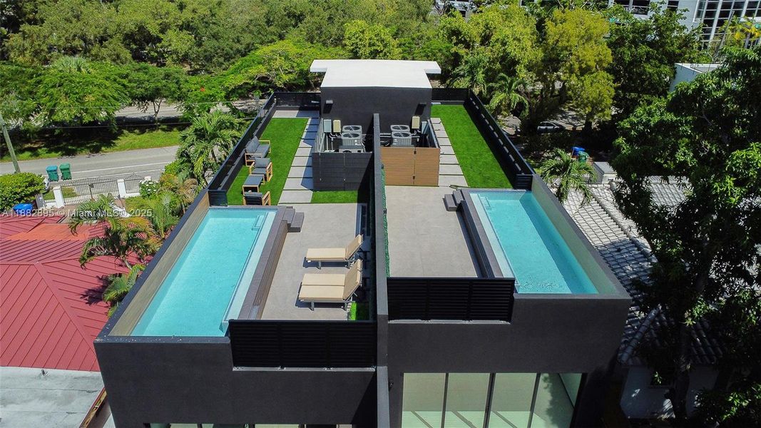 Image 84 of a home in .