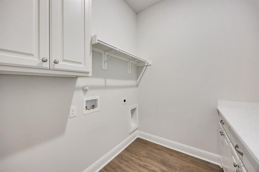 Furnished interior view inside a new home in Heath Golf and Yacht, Heath (Image 11).