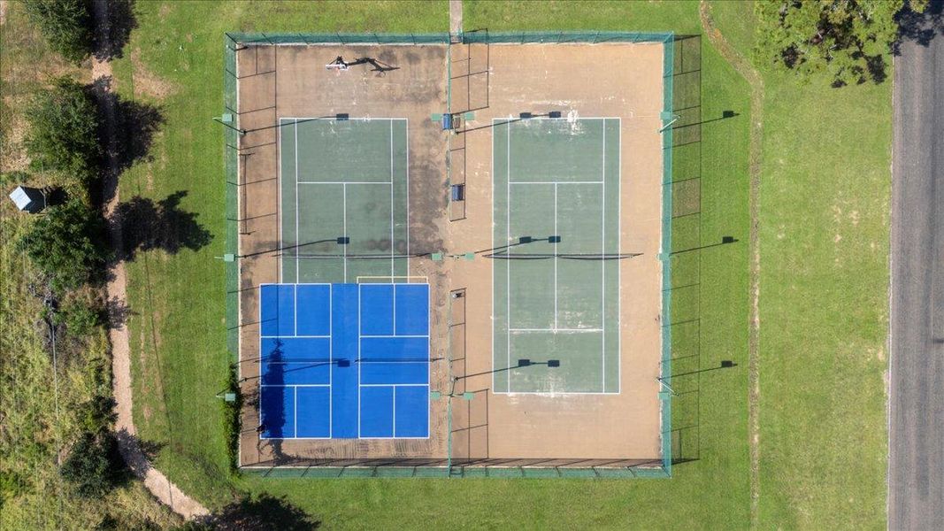 Community amenities in , Bastrop (Image 36).