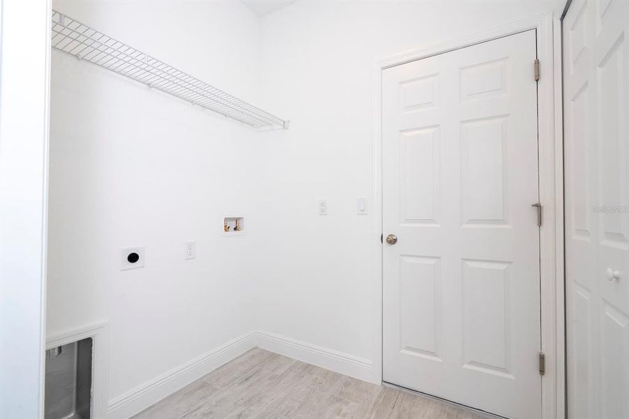 Spacious, unfurnished interior of a new home in , Ocala (Image 68).