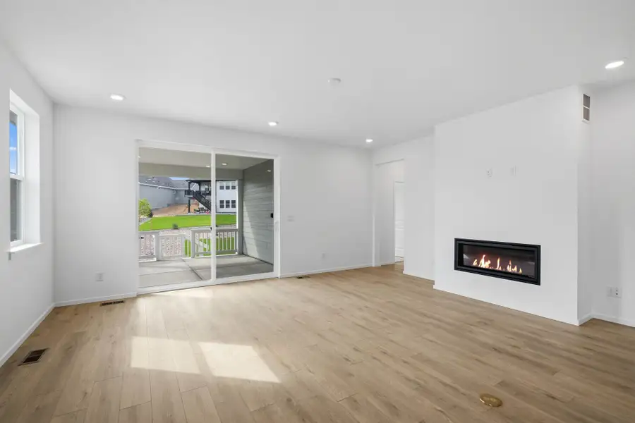 Spacious, unfurnished interior of a new home in Independence, Elizabeth (Image 38).