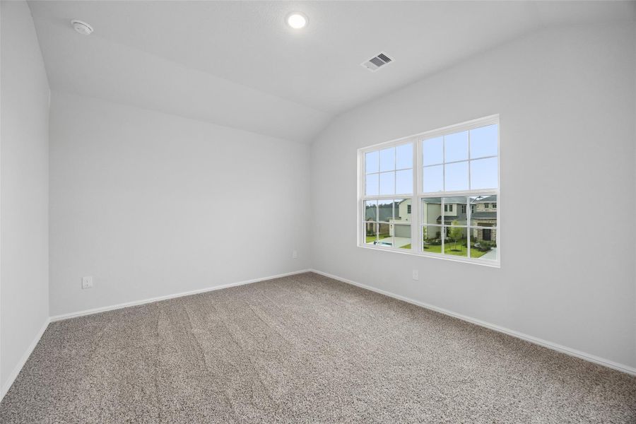 Spacious, unfurnished interior of a new home in Saint Tropez, Huffman (Image 13).