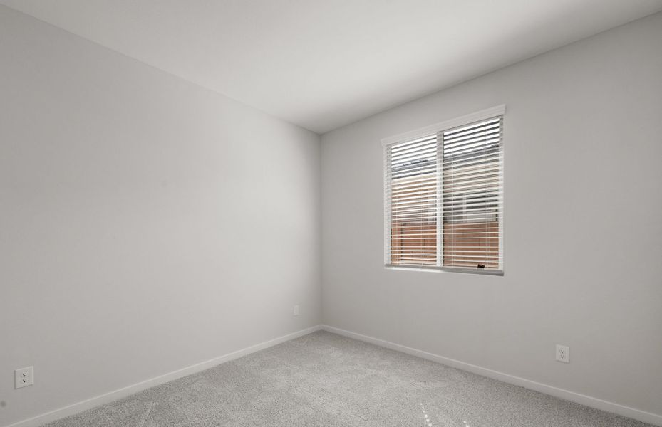 Spacious, unfurnished interior of a new home in Blossom Rock, Apache Junction (Image 16).