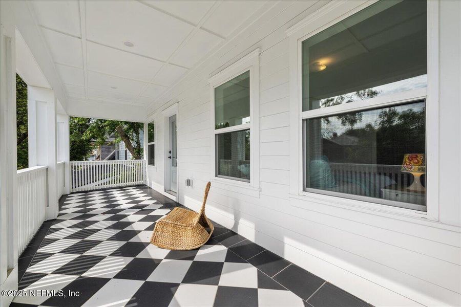 Exterior details and patio area of a home in , Jacksonville (Image 4).