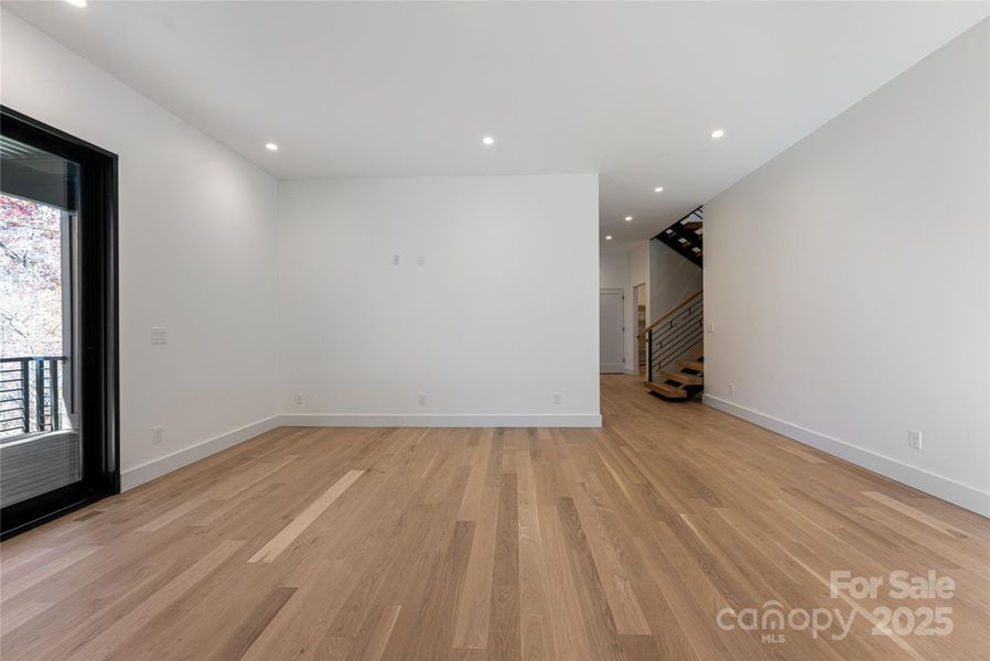 Spacious, unfurnished interior of a new home in , Montreat (Image 21).