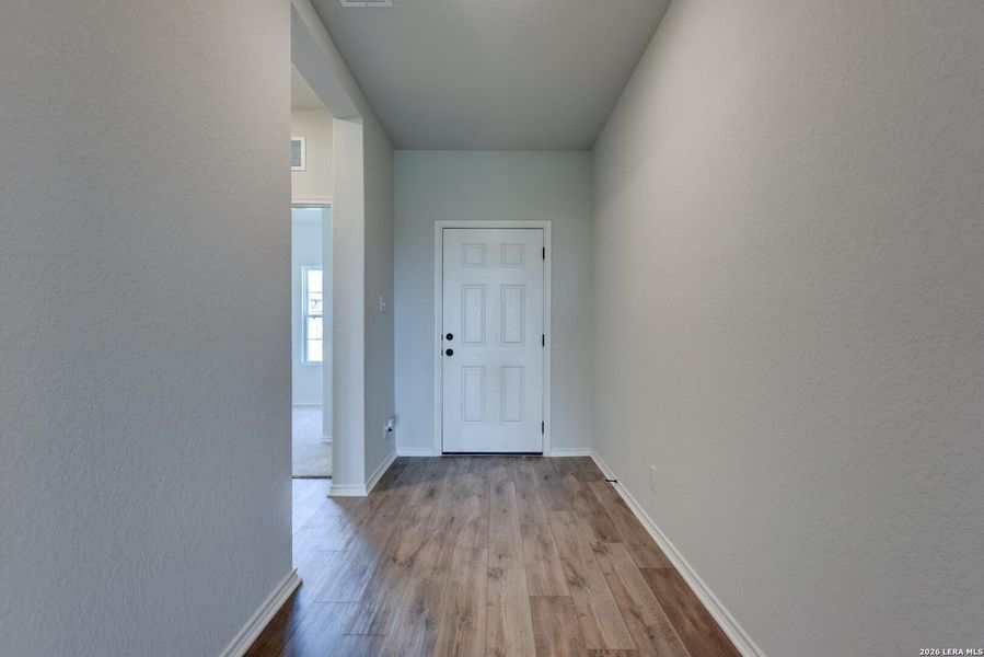 Spacious, unfurnished interior of a new home in Cordova Trails, Seguin (Image 21).