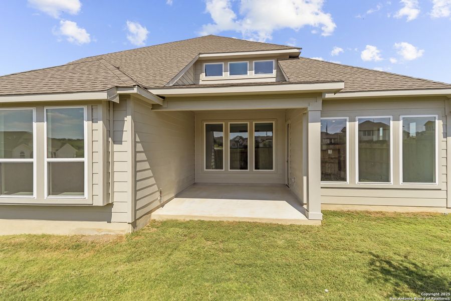 Exterior details and patio area of a home in Homestead, Schertz (Image 20).