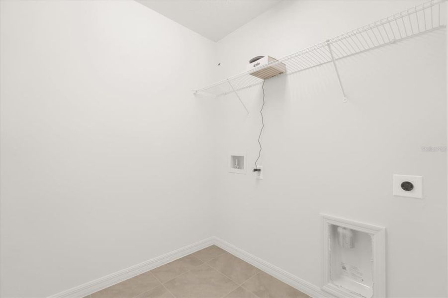 Spacious, unfurnished interior of a new home in Hancock Crossings, Bartow (Image 13).