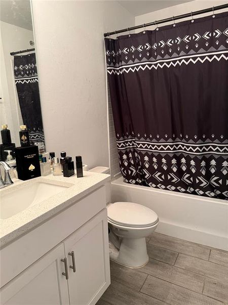 Furnished interior view inside a new home in , Cape Coral (Image 9). Furnished interior view inside a new home in , Cape Coral (Image 9).