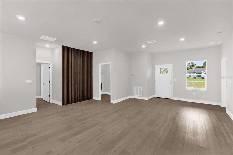 Spacious, unfurnished interior of a new home in , Ocala (Image 32).