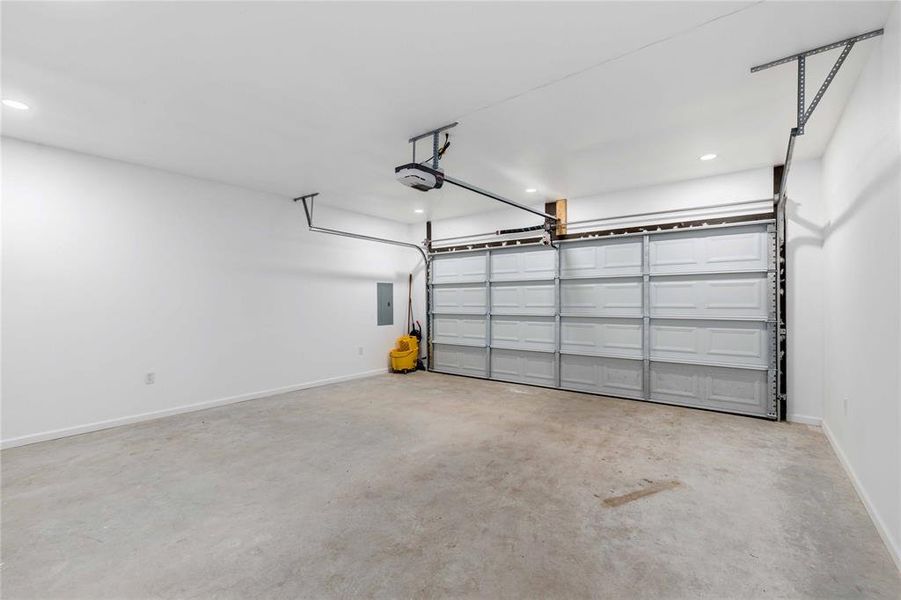 Spacious, unfurnished interior of a new home in , Brownwood (Image 19).