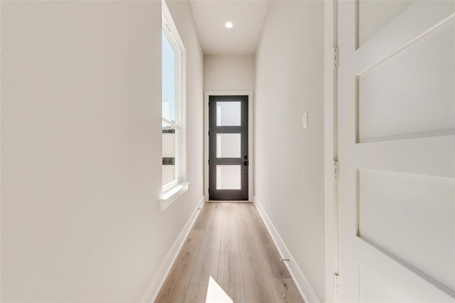 Spacious, unfurnished interior of a new home in , Dallas (Image 8).