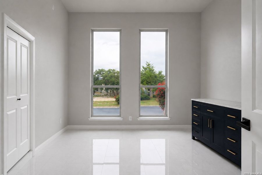Spacious, unfurnished interior of a new home in , San Antonio (Image 19).