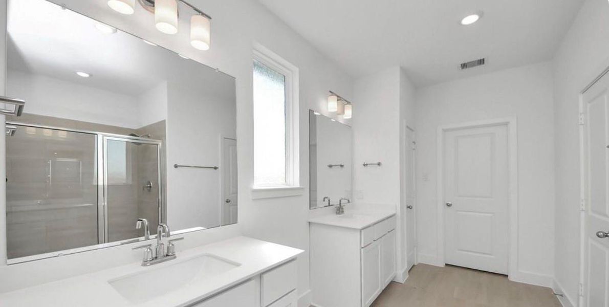 14438 Trumpet Primary Bath 14438 Trumpet Primary Bath