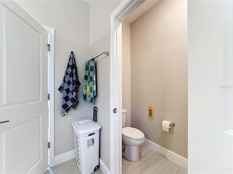 Furnished interior view inside a new home in , Orlando (Image 25).