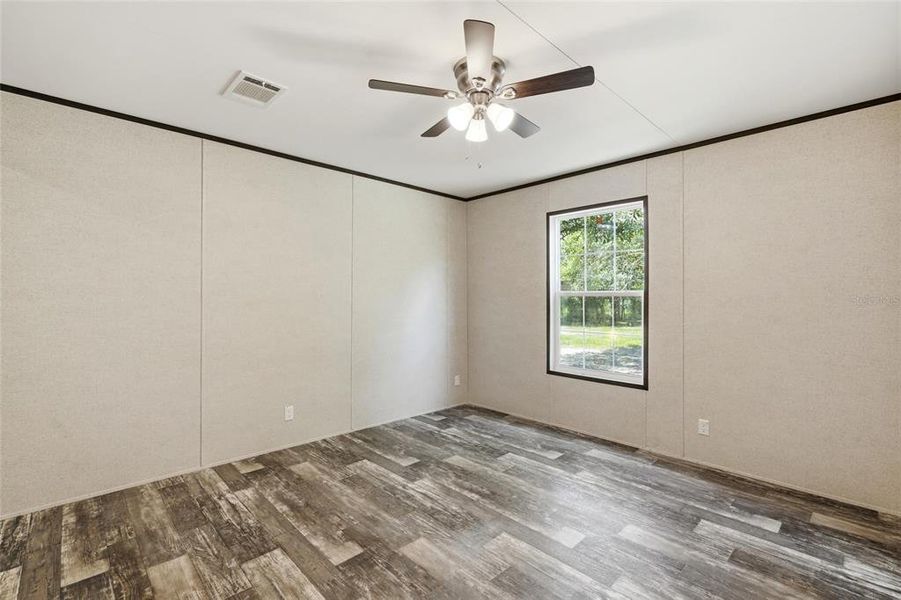 Spacious, unfurnished interior of a new home in , Okeechobee (Image 18).