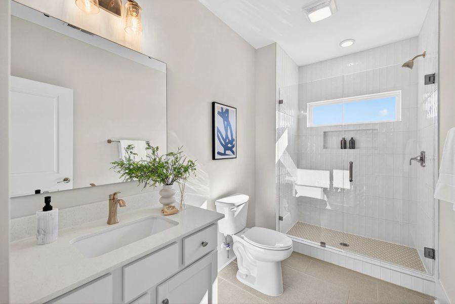 Furnished interior view inside a new home in Edgewater - Harbor Pointe, Lancaster (Image 24).