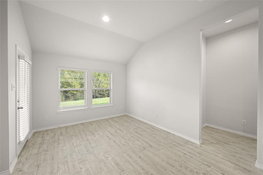 2631 Streamside- Dining-2