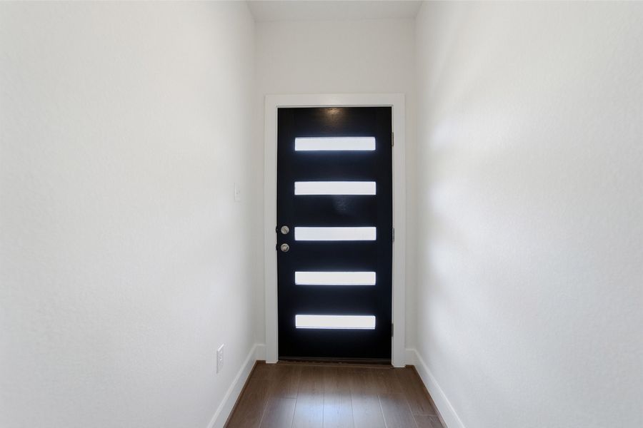 Spacious, unfurnished interior of a new home in Paramount, Kyle (Image 17).