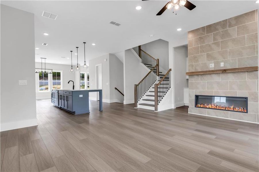Spacious, unfurnished interior of a new home in Echo Park, Suwanee (Image 38).