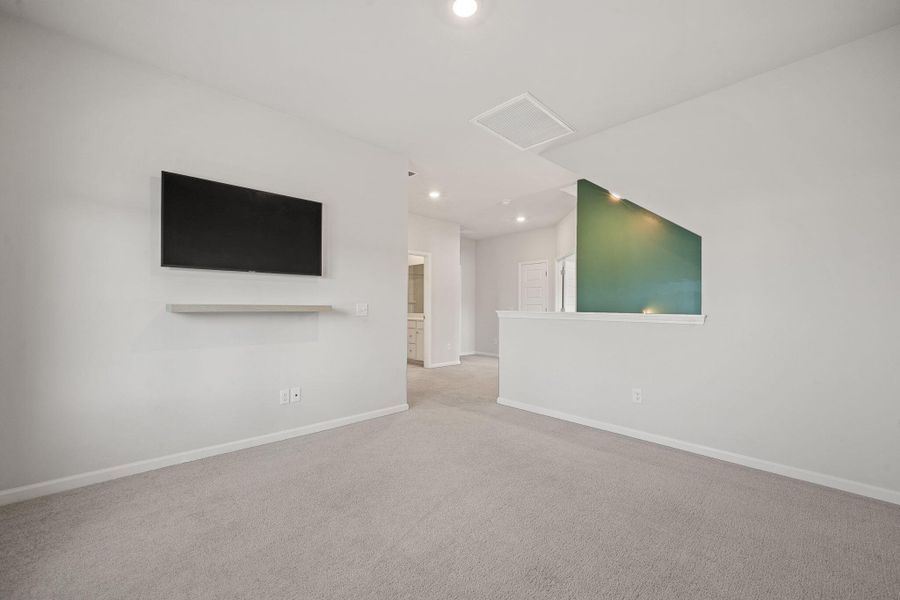 Image 34 of a home in .