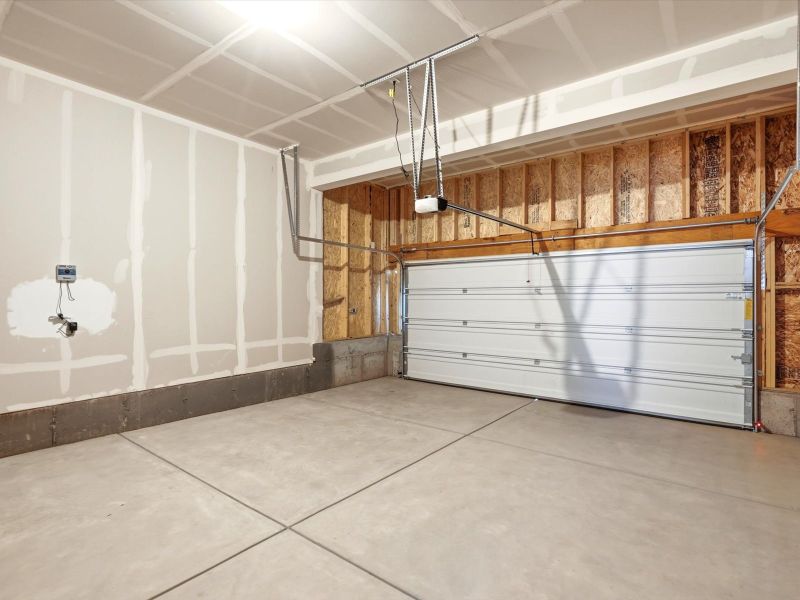 Spacious, unfurnished interior of a new home in Lorson Ranch: The Trail Collection, Colorado Springs (Image 15).