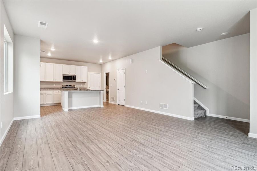 Spacious, unfurnished interior of a new home in Pintail Commons at Johnstown Village, Johnstown (Image 13).