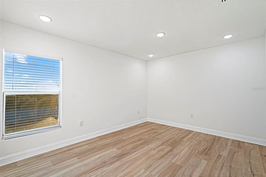 Spacious, unfurnished interior of a new home in , Okeechobee (Image 23).