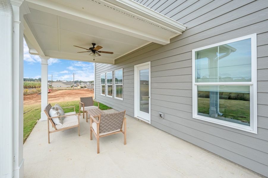 *This is a marketing photo. Colors/options may be different.*