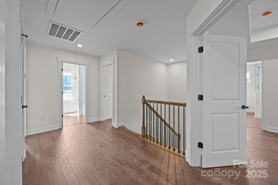 Image 43 of a home in .