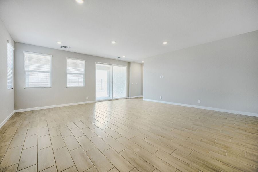 4br New Home in San Tan Valley, AZ.  - Slide 6