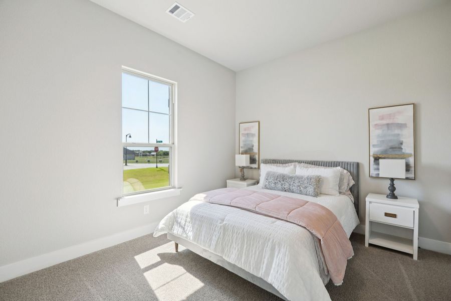 Representative furnished interior of a home built from the Belmont by Centre Living Homes in Lakeway Estates, Waxahachie (Image 18).