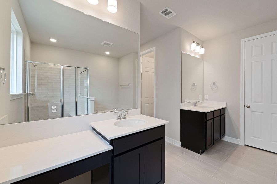 Sample product photo. Actual exterior and interior selections may vary by homesite. Photo may be virtually staged