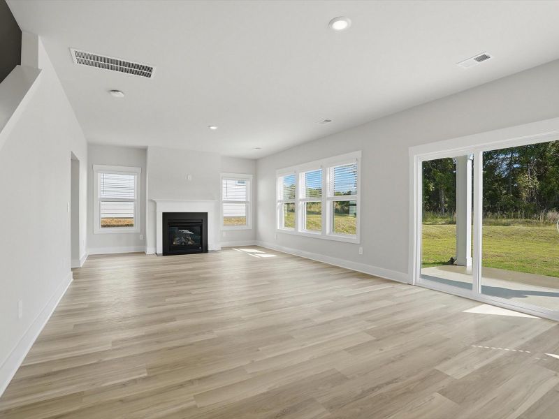 Spacious, unfurnished interior of a new home in Crossing at Abner Creek, Greer (Image 11). Spacious, unfurnished interior of a new home in Crossing at Abner Creek, Greer (Image 11).