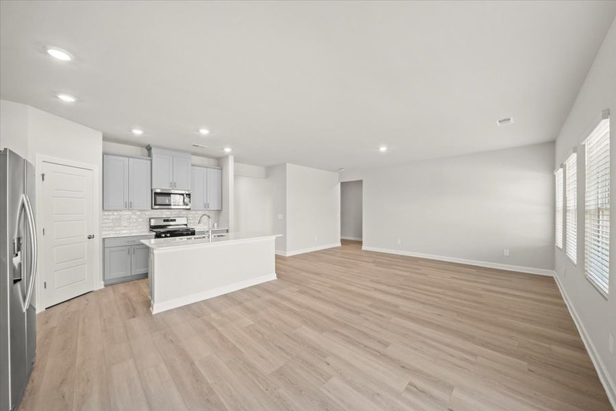 Spacious, unfurnished interior of a new home in Collier Ridge, Moore (Image 14).