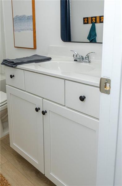 Close-up of interior finishes inside a home in Hampton Ridge, Jefferson (Image 23).