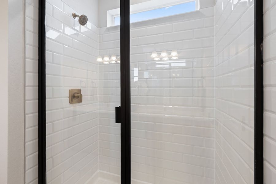 Representative interior finishes for a home built from the The Windom by Risewell Homes in Cordovan, Firestone (Image 19).