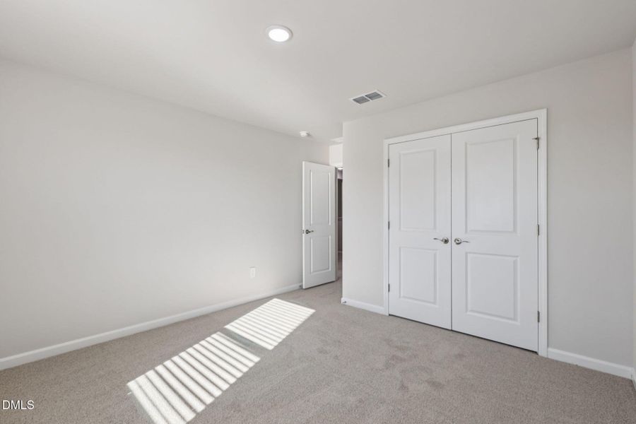 32-web-or-mls-Raleigh-River Glen-202 Thi